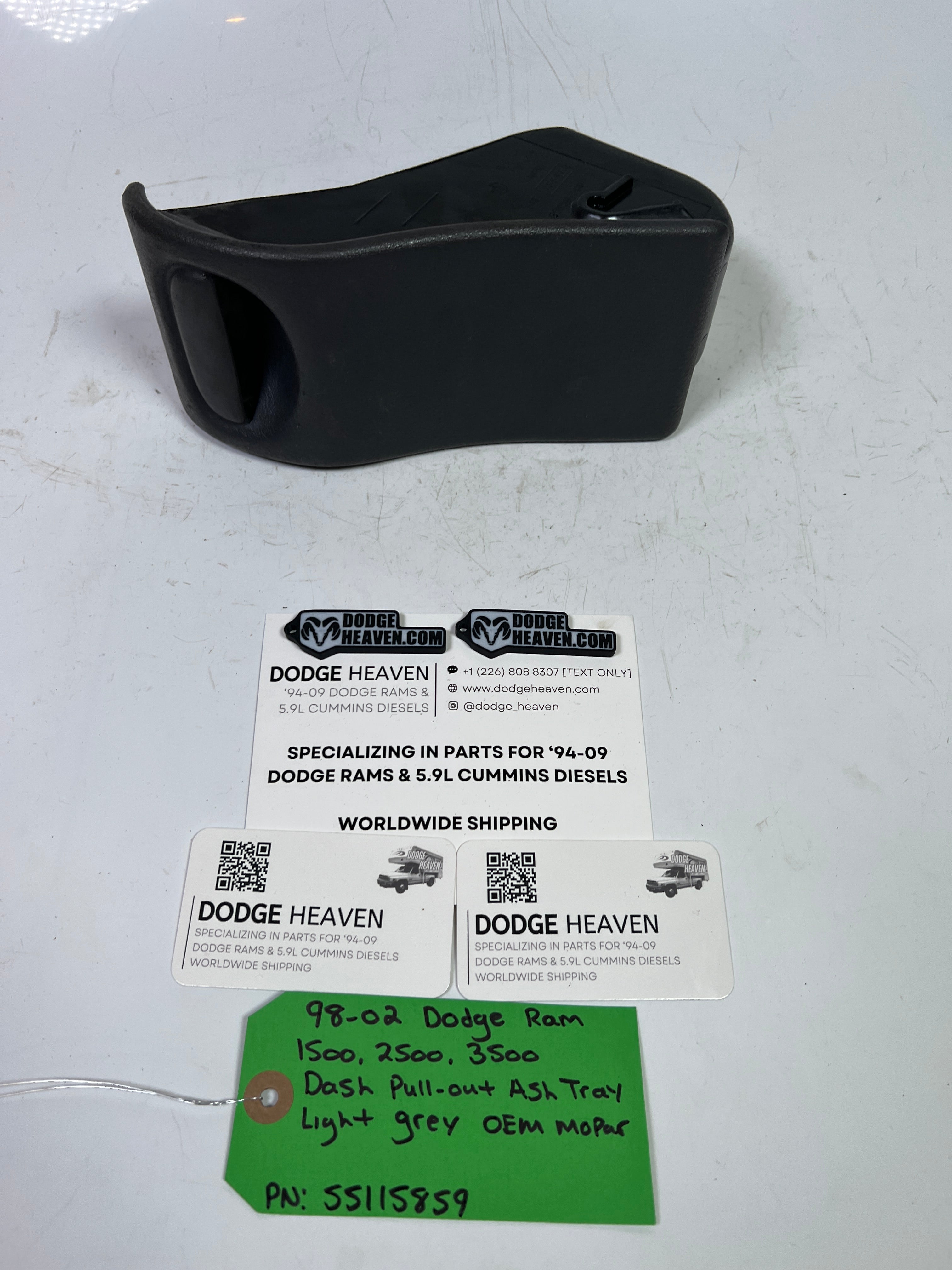 1998-2002 Dodge Ram 1500-3500 Dash Pull Out Ash Tray Light Grey