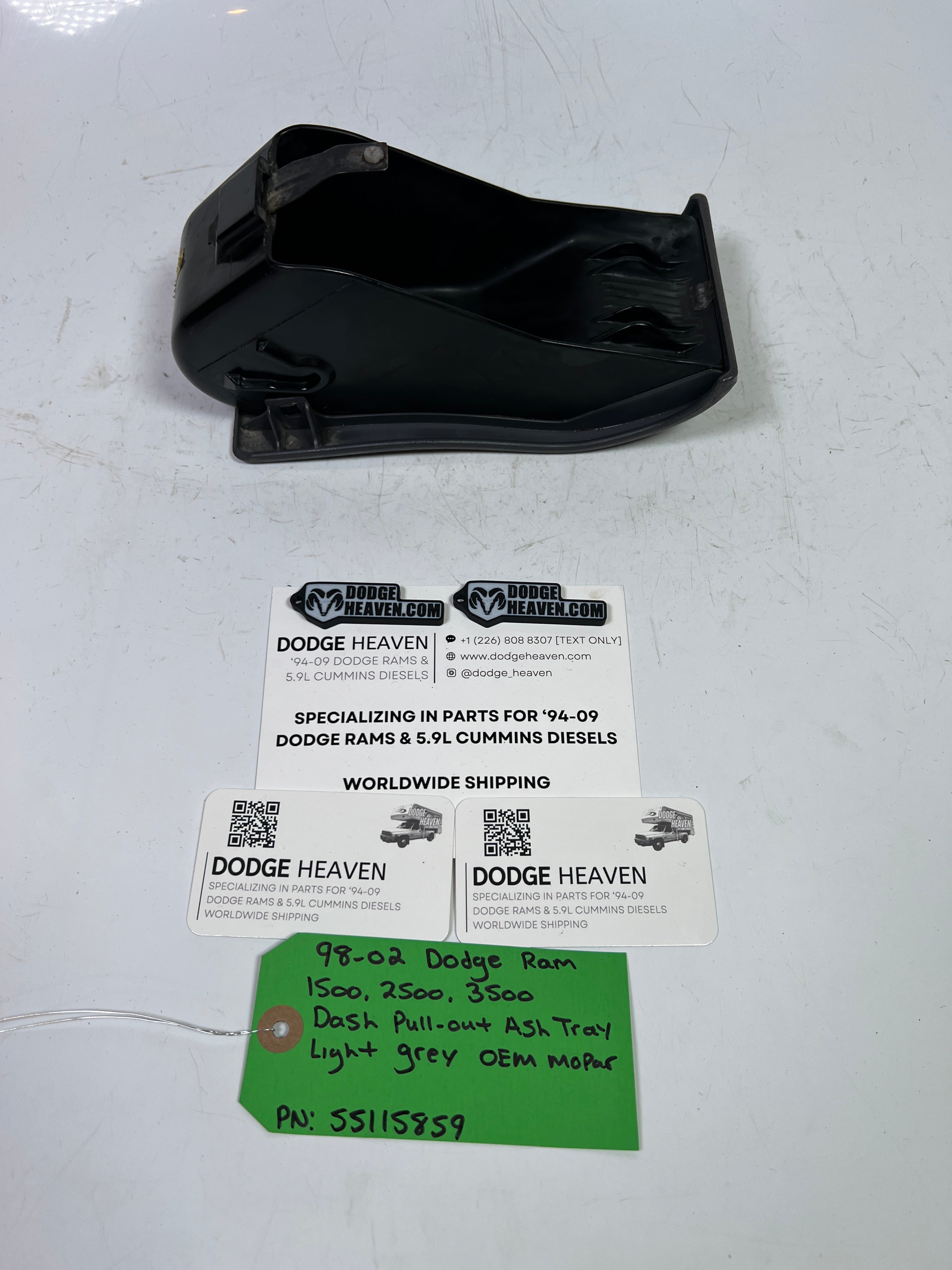 1998-2002 Dodge Ram 1500-3500 Dash Pull Out Ash Tray Light Grey