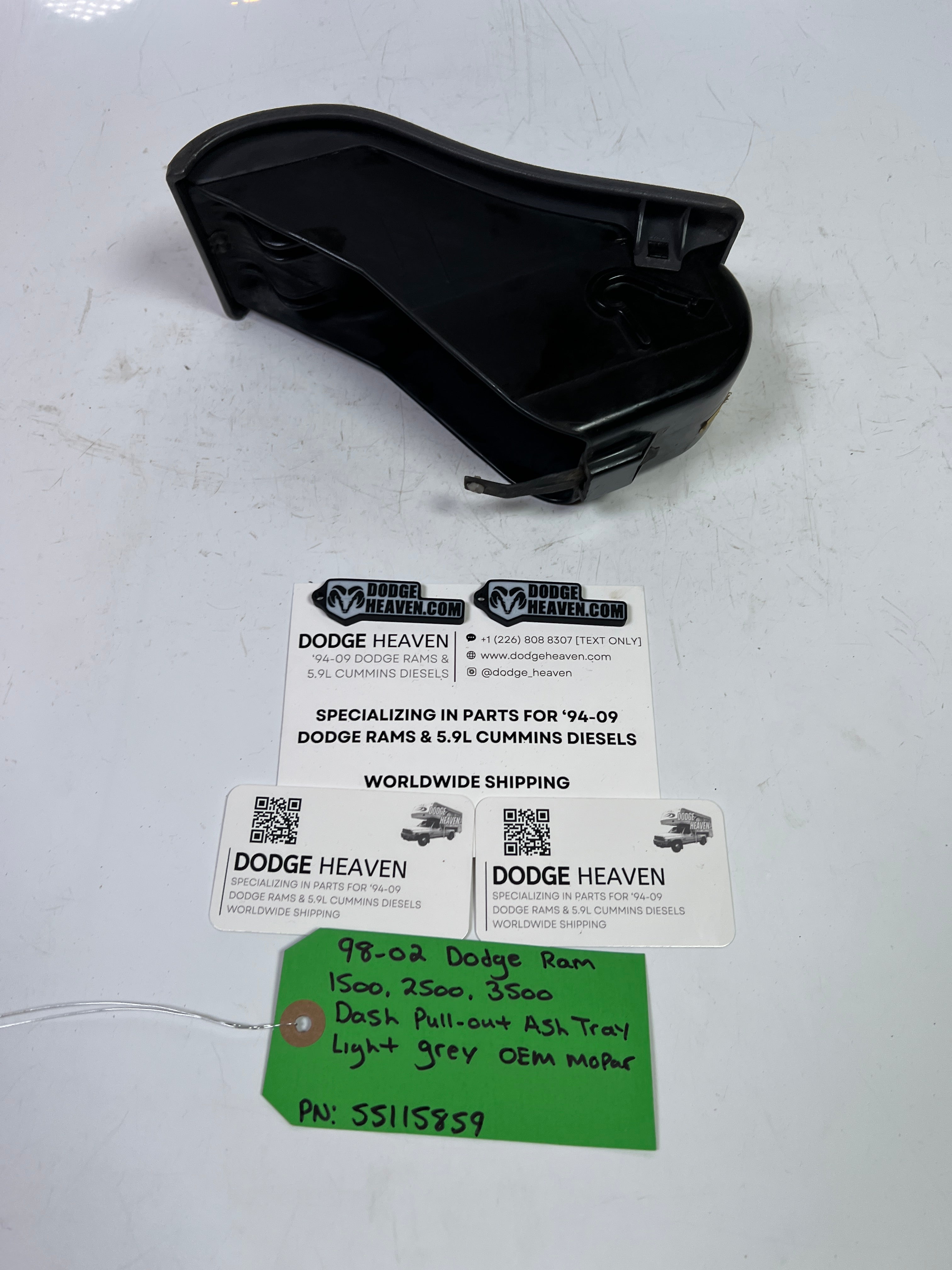 1998-2002 Dodge Ram 1500-3500 Dash Pull Out Ash Tray Light Grey